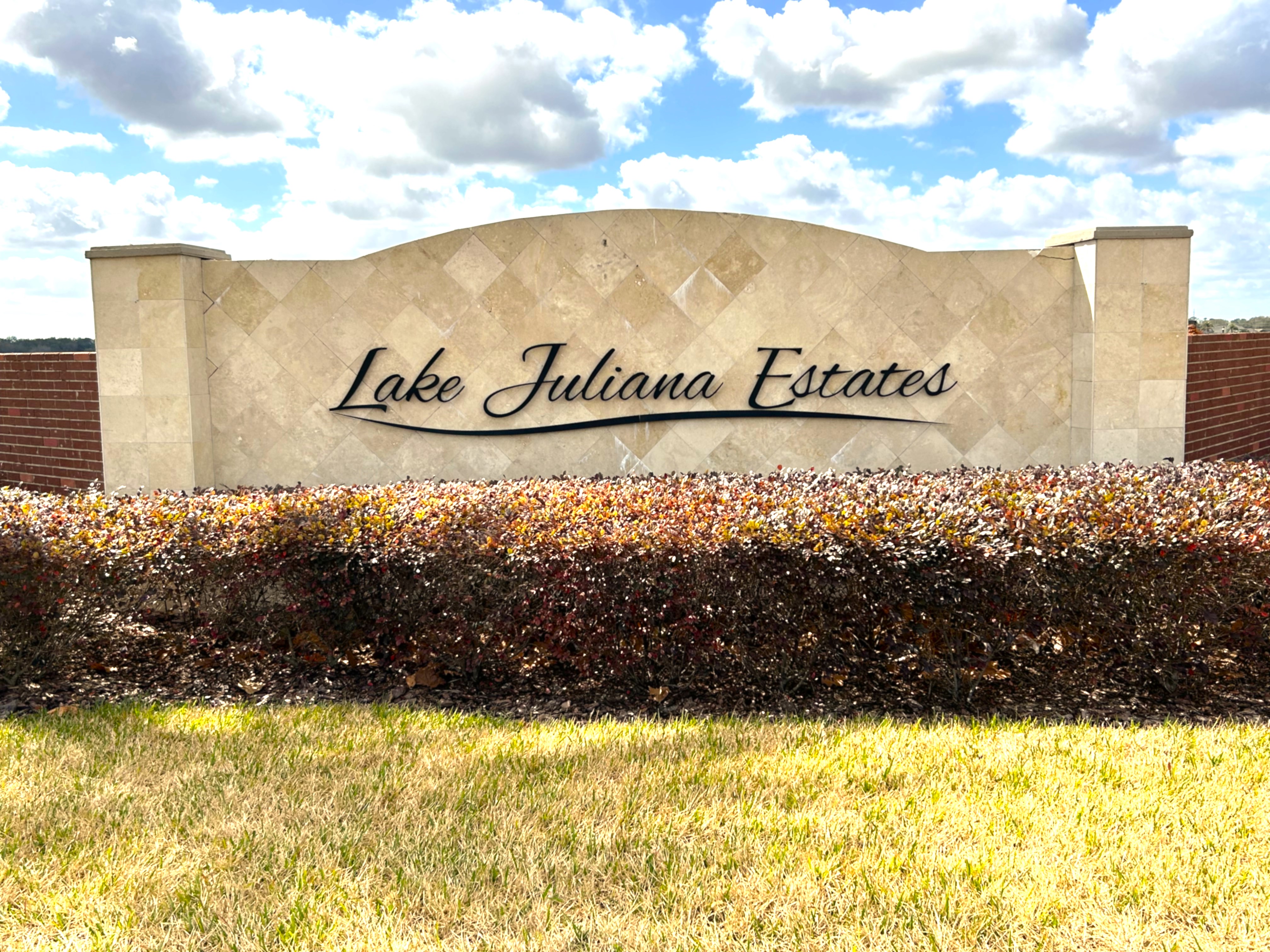 Weekly Community Focus! Welcome to Lake Juliana Estates!